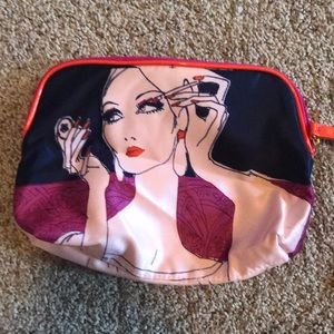 Estēe Lauder makeup bag